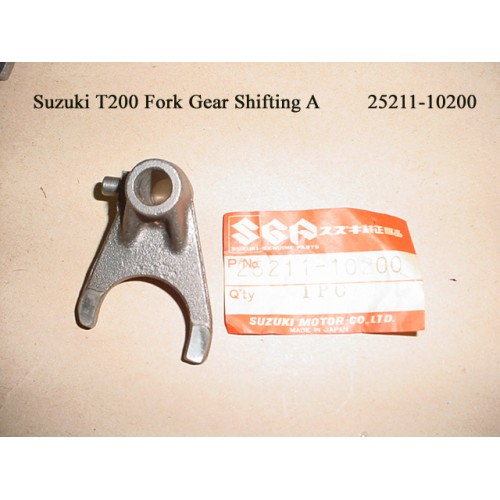 Suzuki GT200 X5 T200 Gear Shift Fork 25211-10200