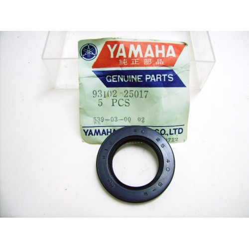 Yamaha JT1 YZ80 GT RD60 XV750 XV100 XV1100 Rear Arm Oil Seal 93102-25017 free post
