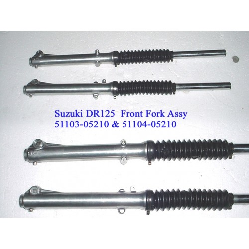 Suzuki DP125 DR125 Front Fork Assy L & R PAIR 51103-05210 & 51104- 05210 Ruuber Boot Tubes 
