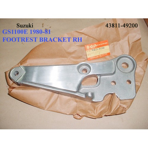 Suzuki GS1100 Footrest Bracket R 43811-49200 Muffler Holder 