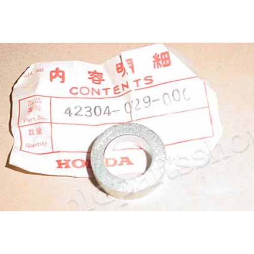 Honda C70 Rear Wheel Axle Collar 42304-029-000 free post