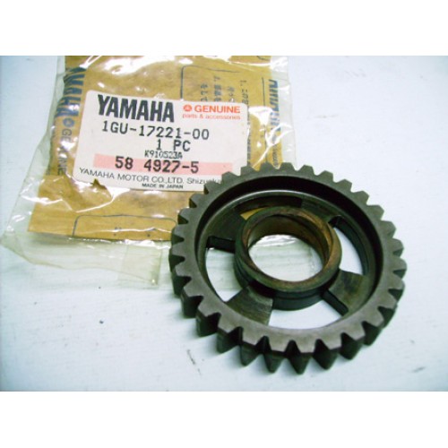 Yamaha RD125YPVS Transmission Gear 2nd Wheel 1GU-17221-00 free post