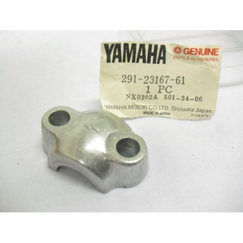 Yamaha DT1 DT2 DT400 YZ100 YZ125 TZ125 XT500 RD200 RD400 Front Fork Axle Holder free post