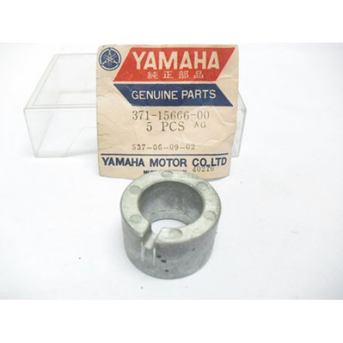 Yamaha XS400 XS500 XS750 XS850 XS1100 TX500 Kickstarter Spacer 371-15666-00