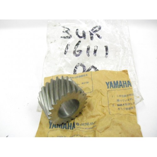 Yamaha Primary Gear Drive 3UR-16111-00 free post