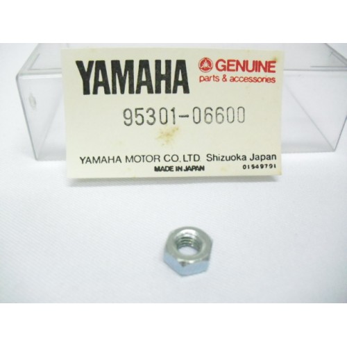 Yamaha RD400 LB80 XS750 XS360 DT250 DT360 Nut 95301-06600