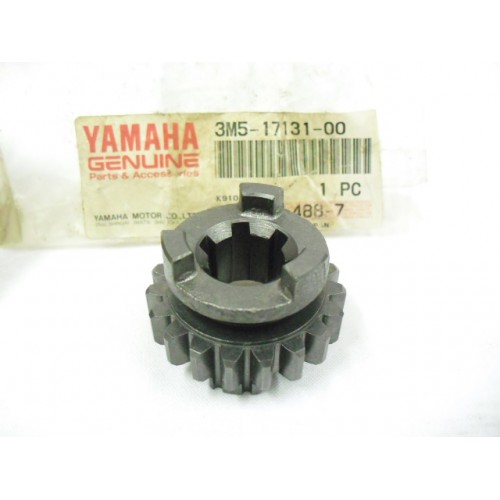 Yamaha Gear 3M5-17131-00 free post